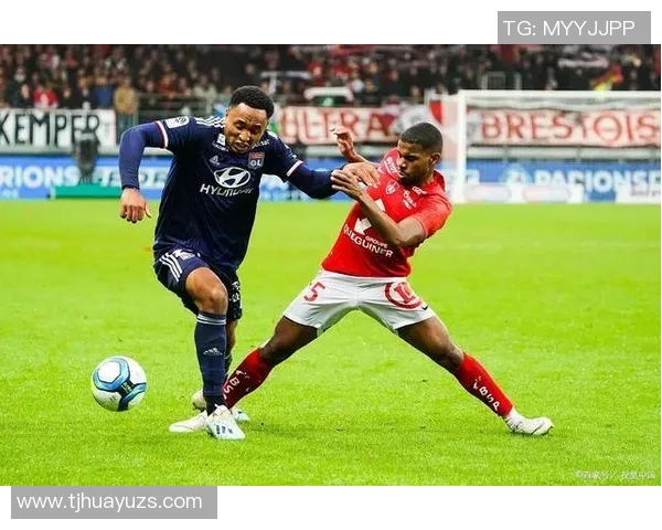 布雷斯特与亚眠的精彩对决分析及赛季前景展望